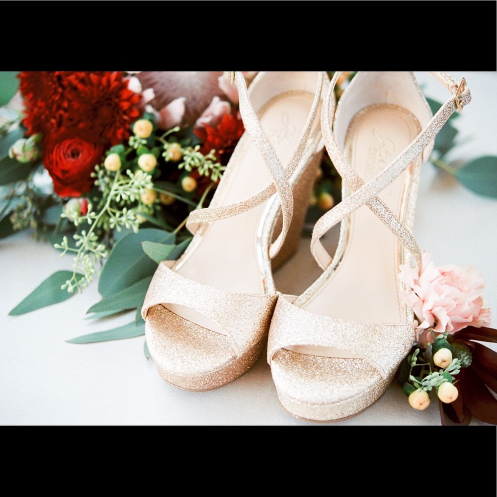 Badgley Mischka Gold Glitter Platform Wedge Sandals